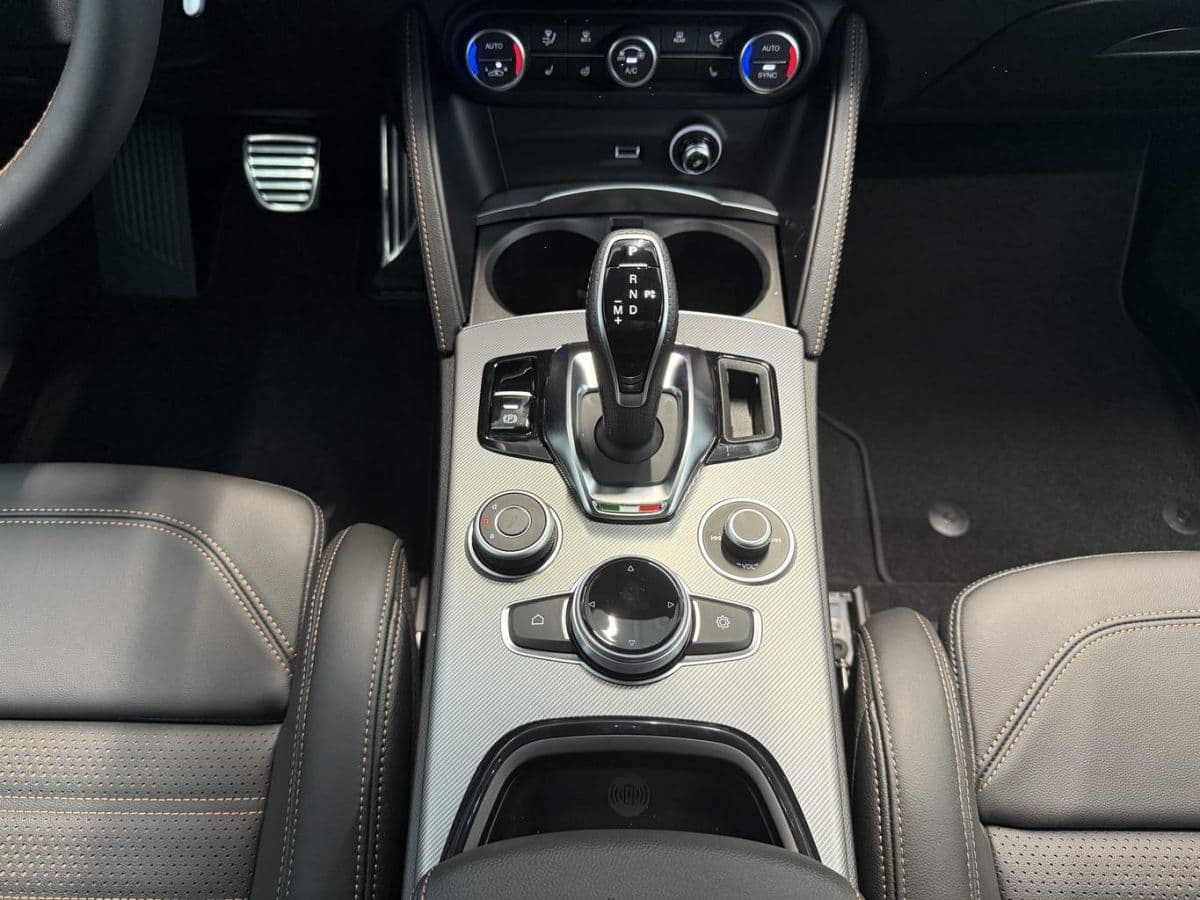 2025 Alfa Romeo STELVIO - 14
