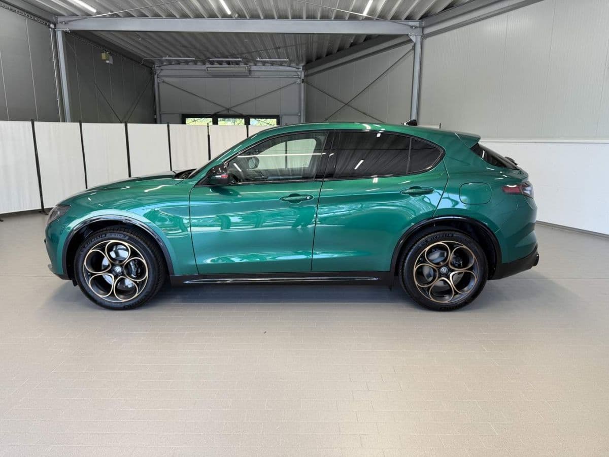 2025 Alfa Romeo STELVIO - 2