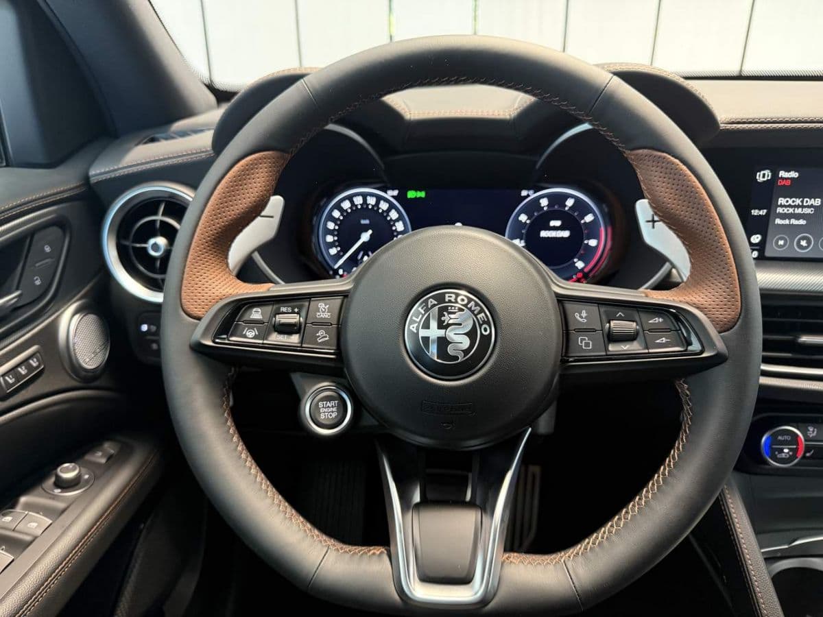 2025 Alfa Romeo STELVIO - 8