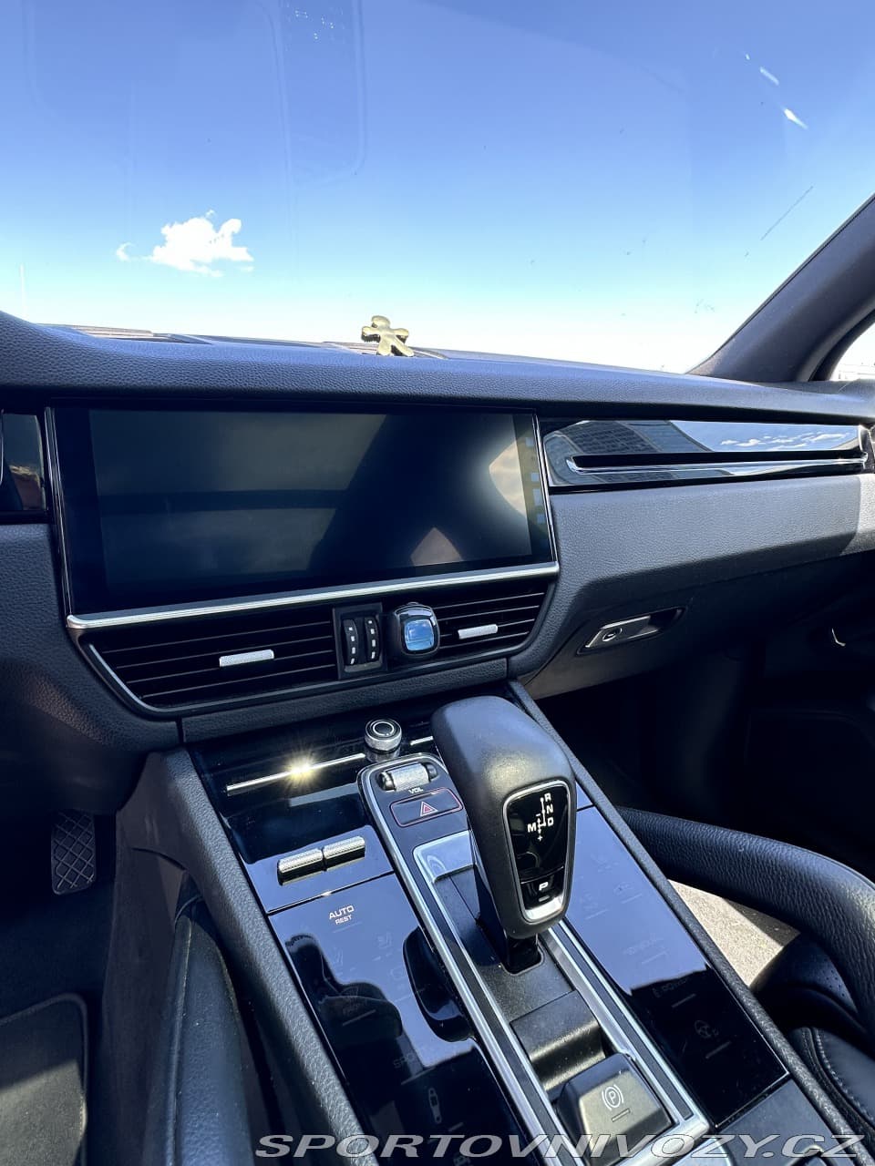 2019 Porsche CAYENNE - 11
