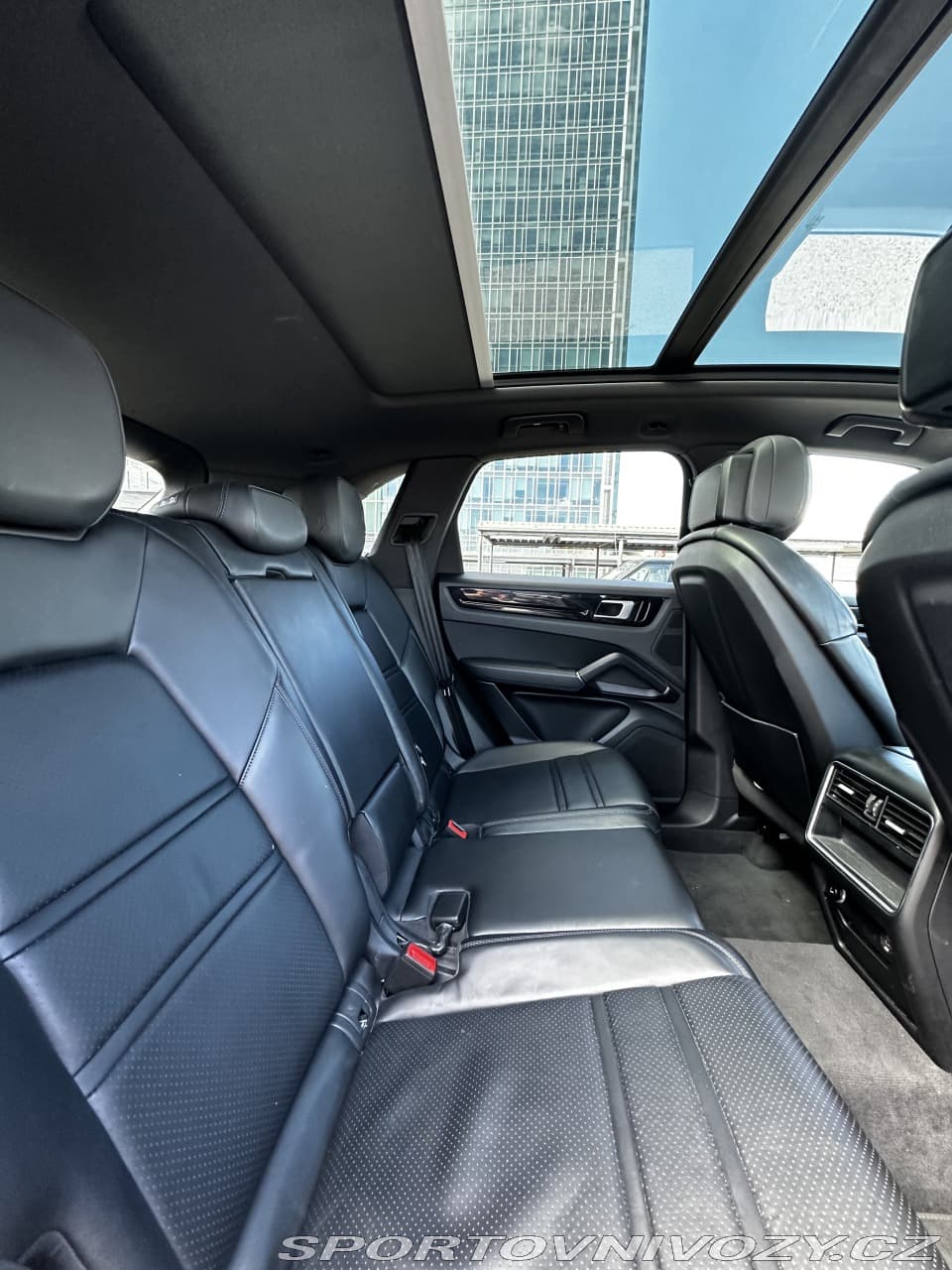2019 Porsche CAYENNE - 3