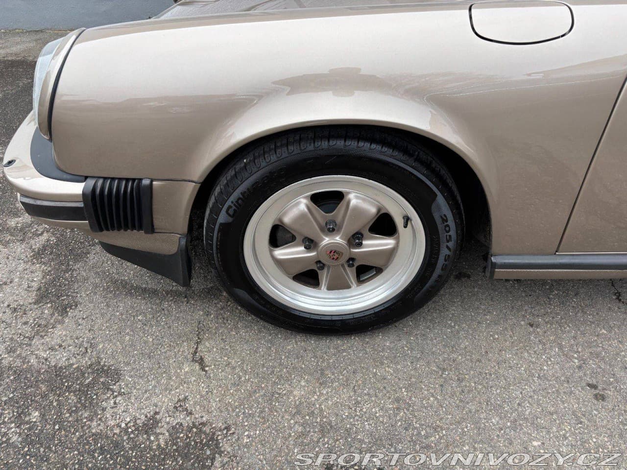 1984 Porsche 911 - 14