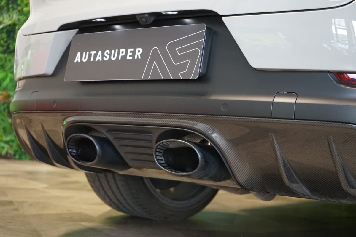 2022 Porsche Cayenne - 11