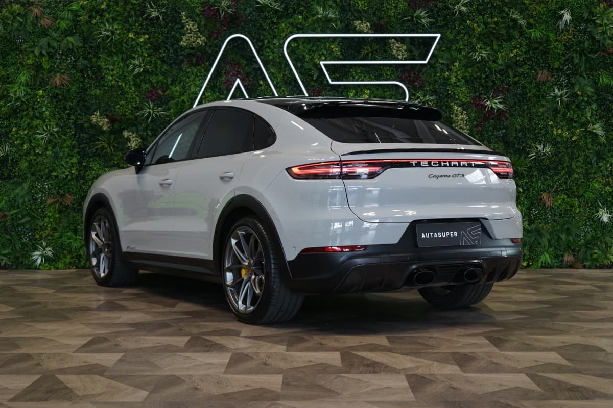 2022 Porsche Cayenne - 17