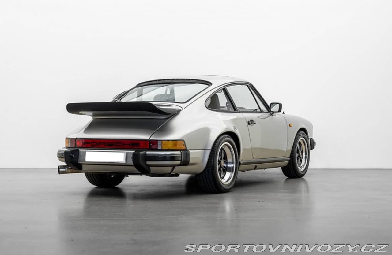 1981 Porsche 911 - 2