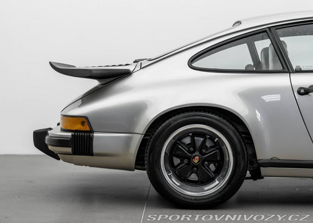 1981 Porsche 911 - 9