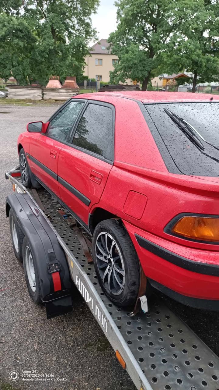 1991 Mazda 323 - 4