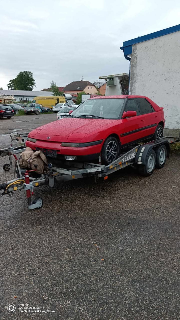 1991 Mazda 323 - 7
