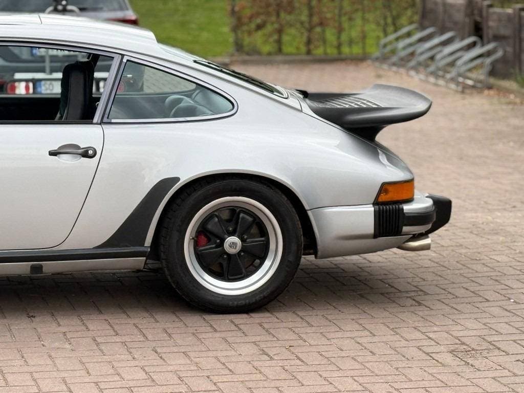 1979 Porsche 911 - 17