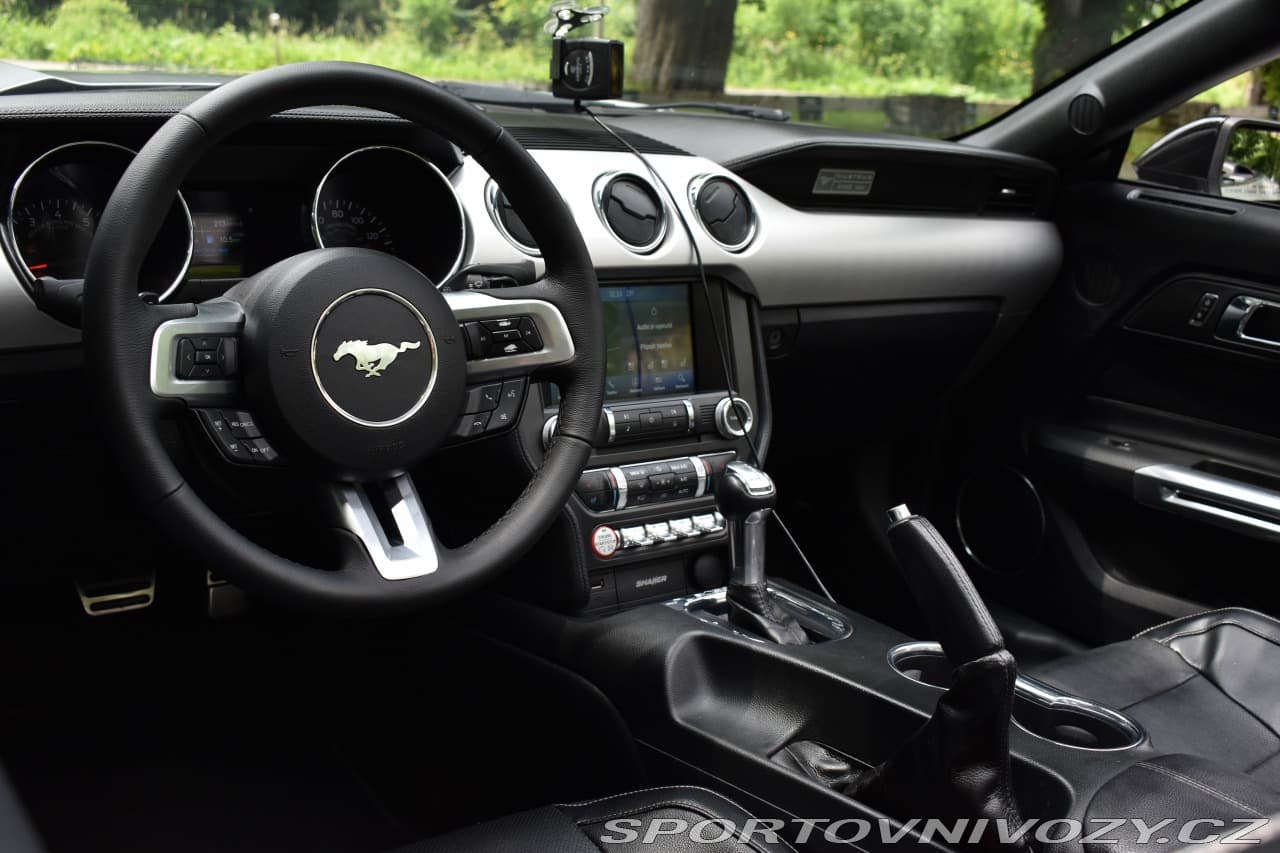 2015 Ford MUSTANG - 12