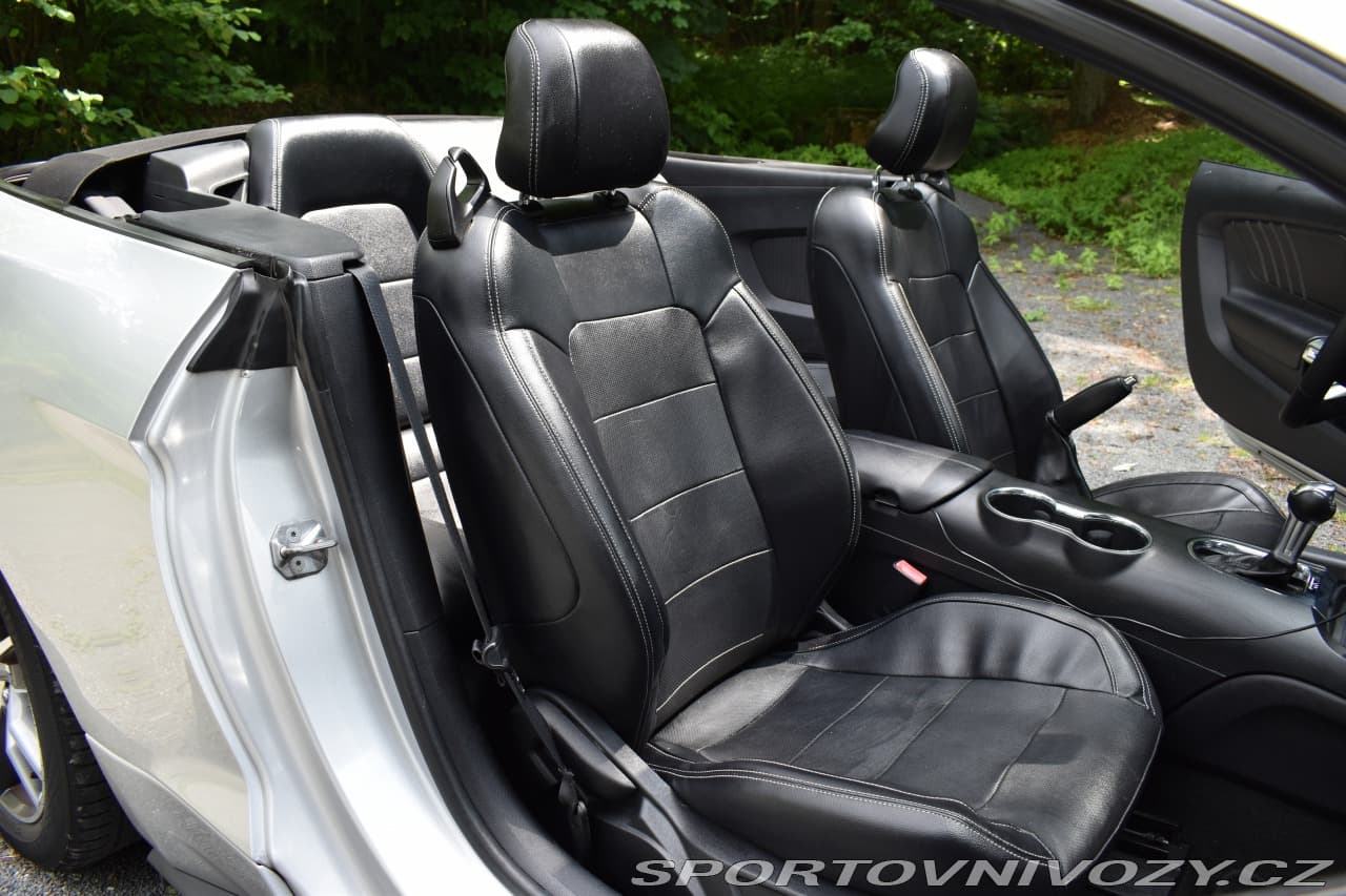 2015 Ford MUSTANG - 18