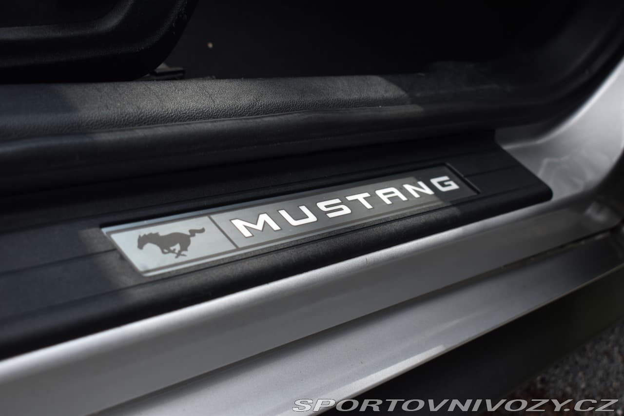 2015 Ford MUSTANG - 19