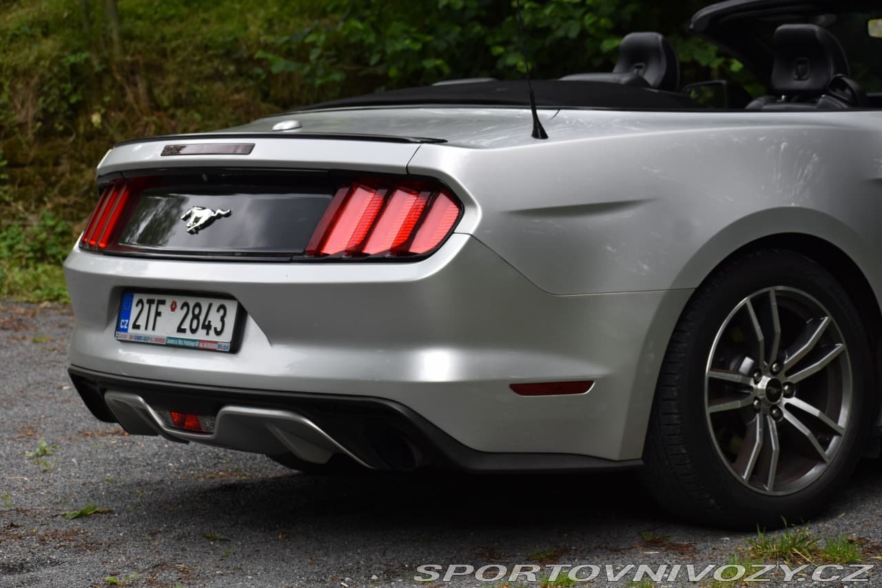 2015 Ford MUSTANG - 7