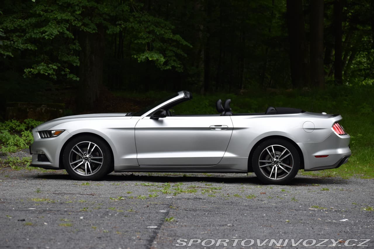 2015 Ford MUSTANG - 8