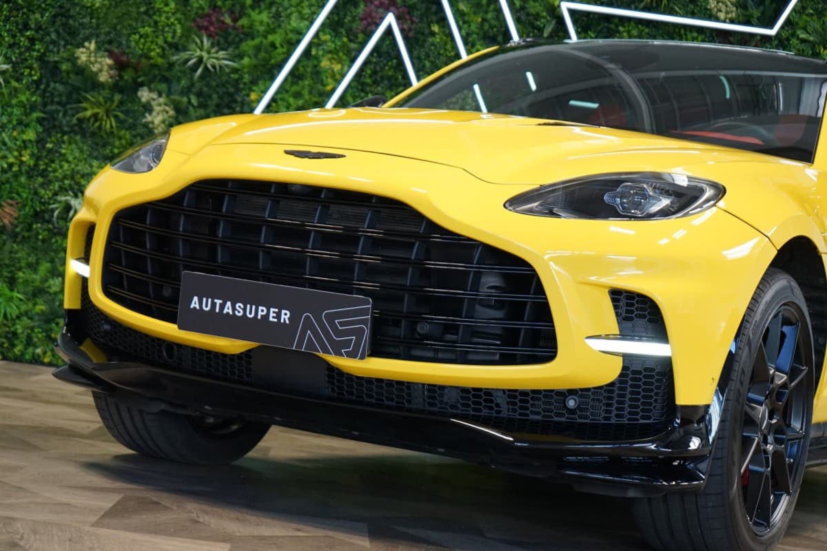 2023 Aston Martin DBX - 9