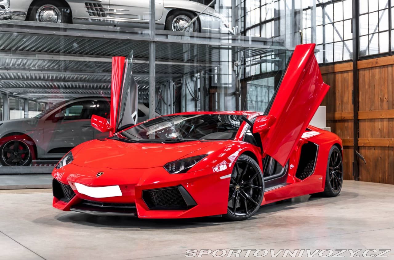 2013 Lamborghini AVENTADOR - 12