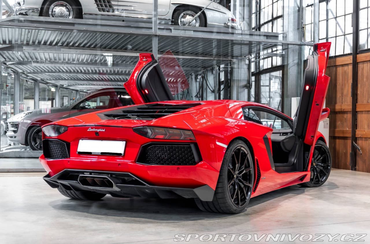 2013 Lamborghini AVENTADOR - 18