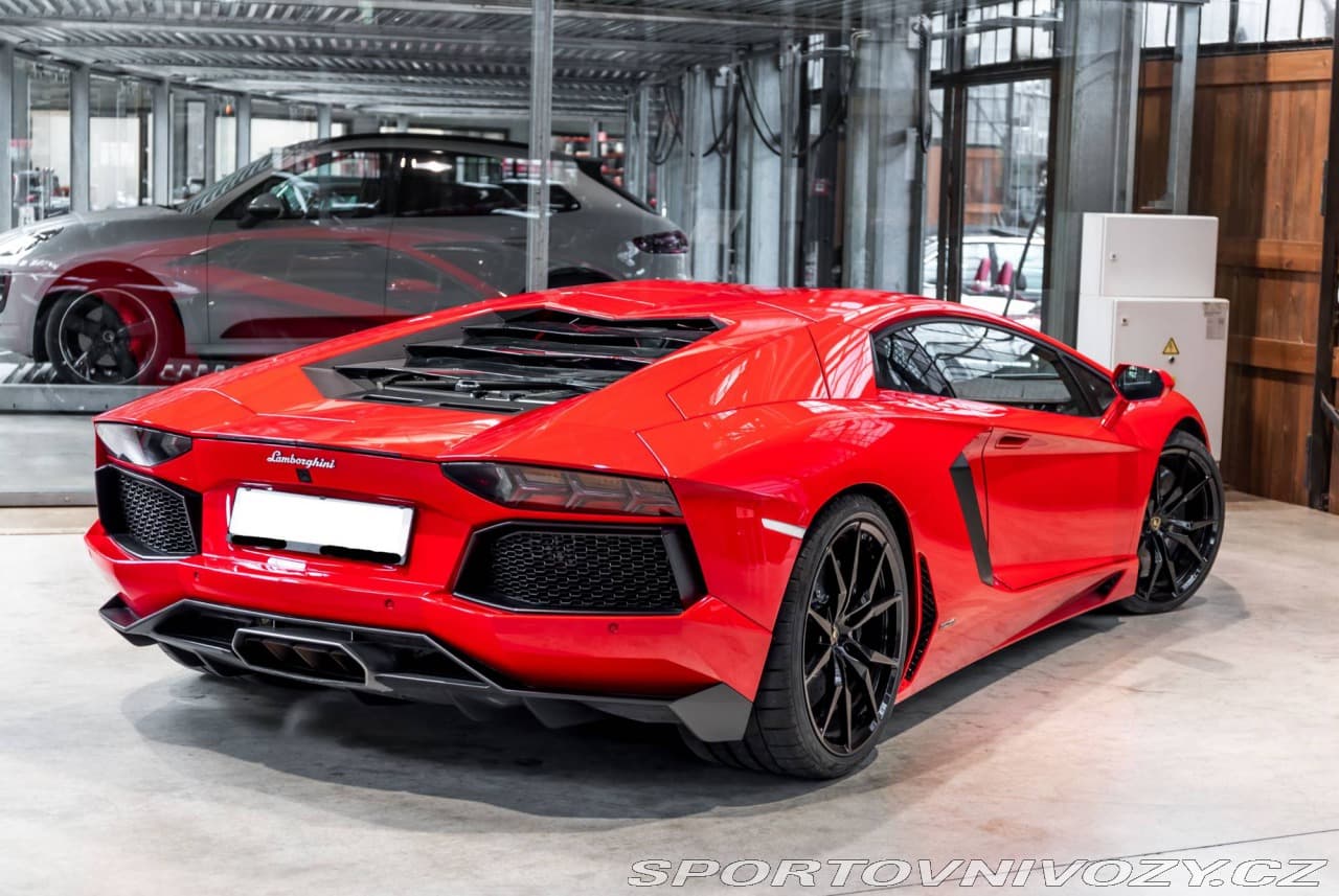 2013 Lamborghini AVENTADOR - 2