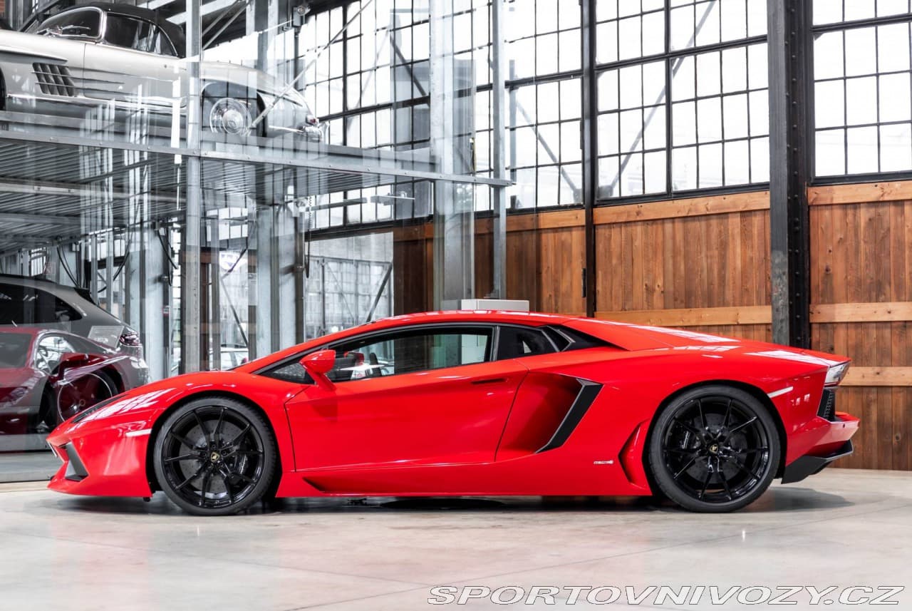 2013 Lamborghini AVENTADOR - 5