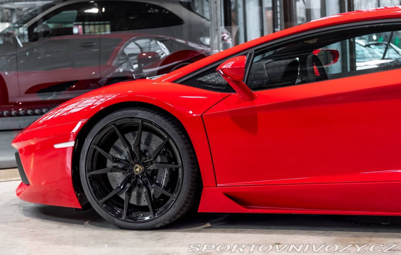 2013 Lamborghini AVENTADOR - 6