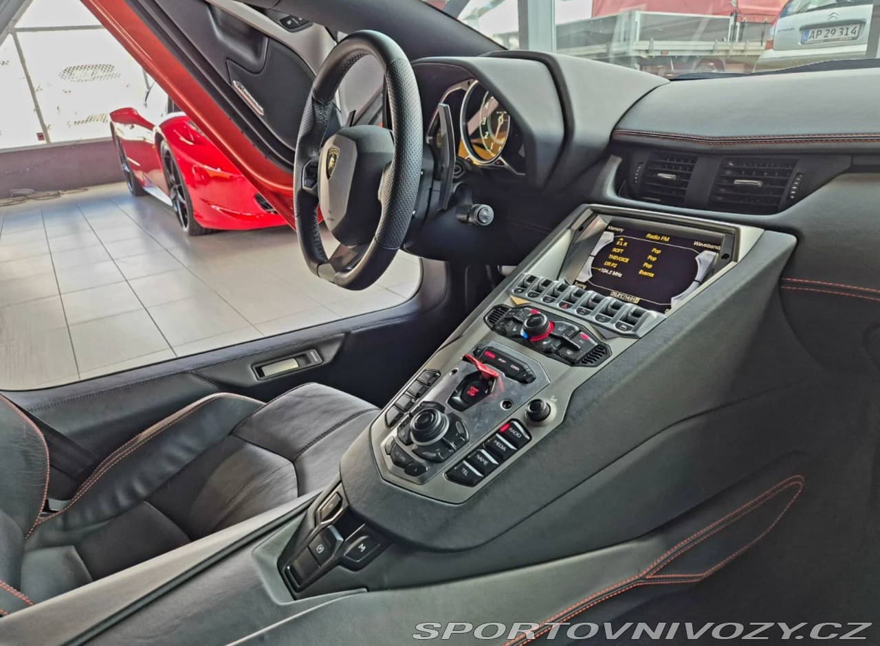 2013 Lamborghini AVENTADOR - 11