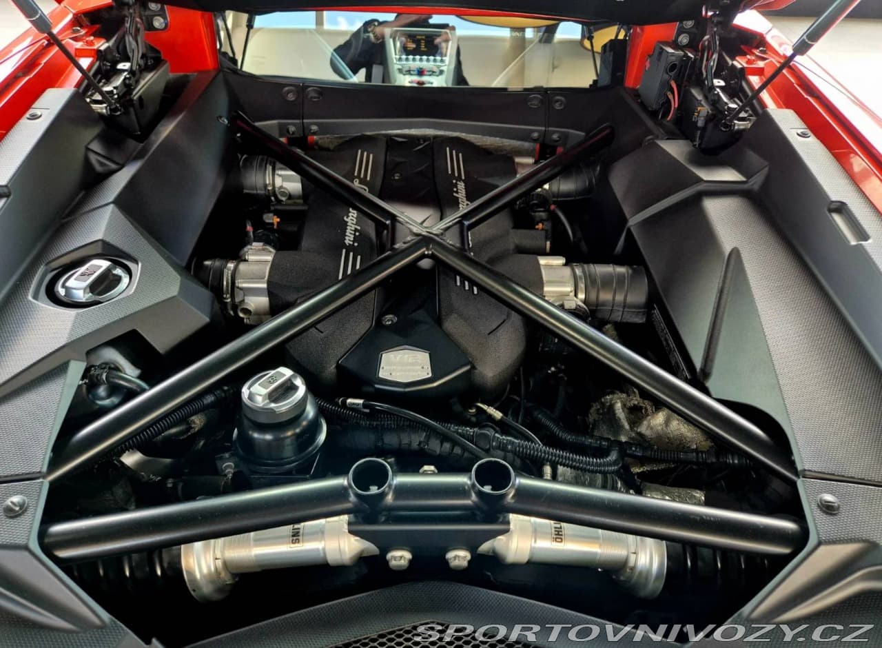 2013 Lamborghini AVENTADOR - 17