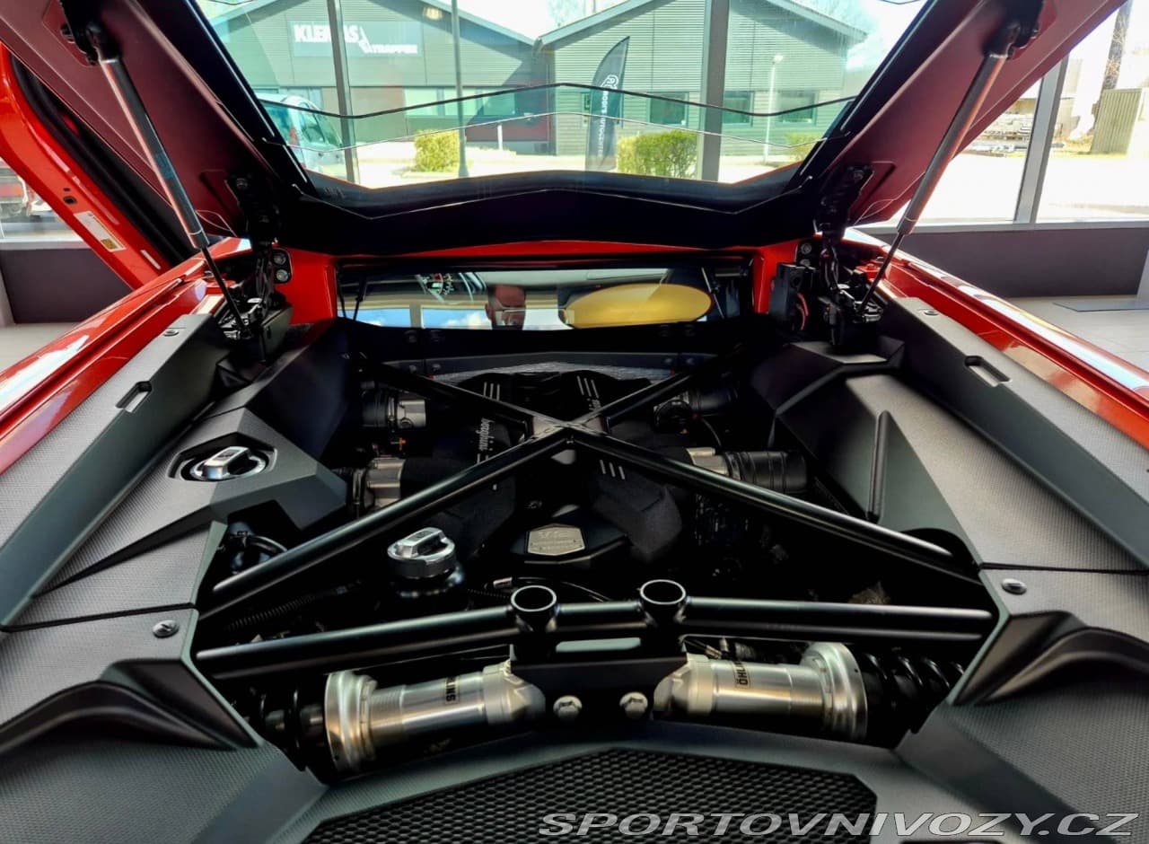 2013 Lamborghini AVENTADOR - 18