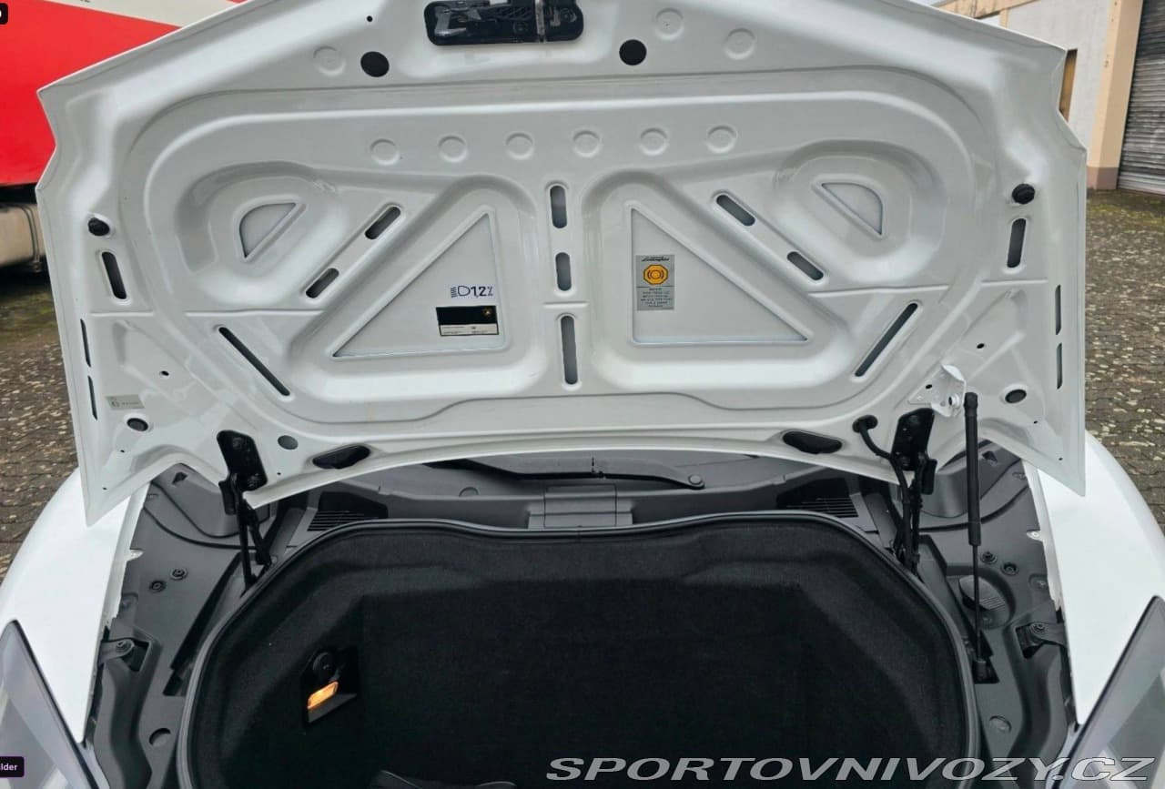 2012 Lamborghini AVENTADOR - 12