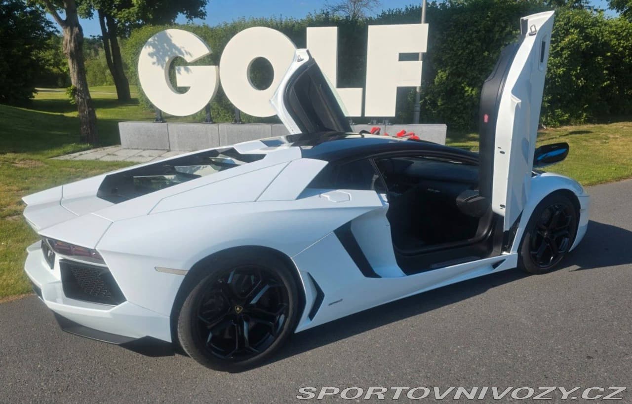 2012 Lamborghini AVENTADOR - 4