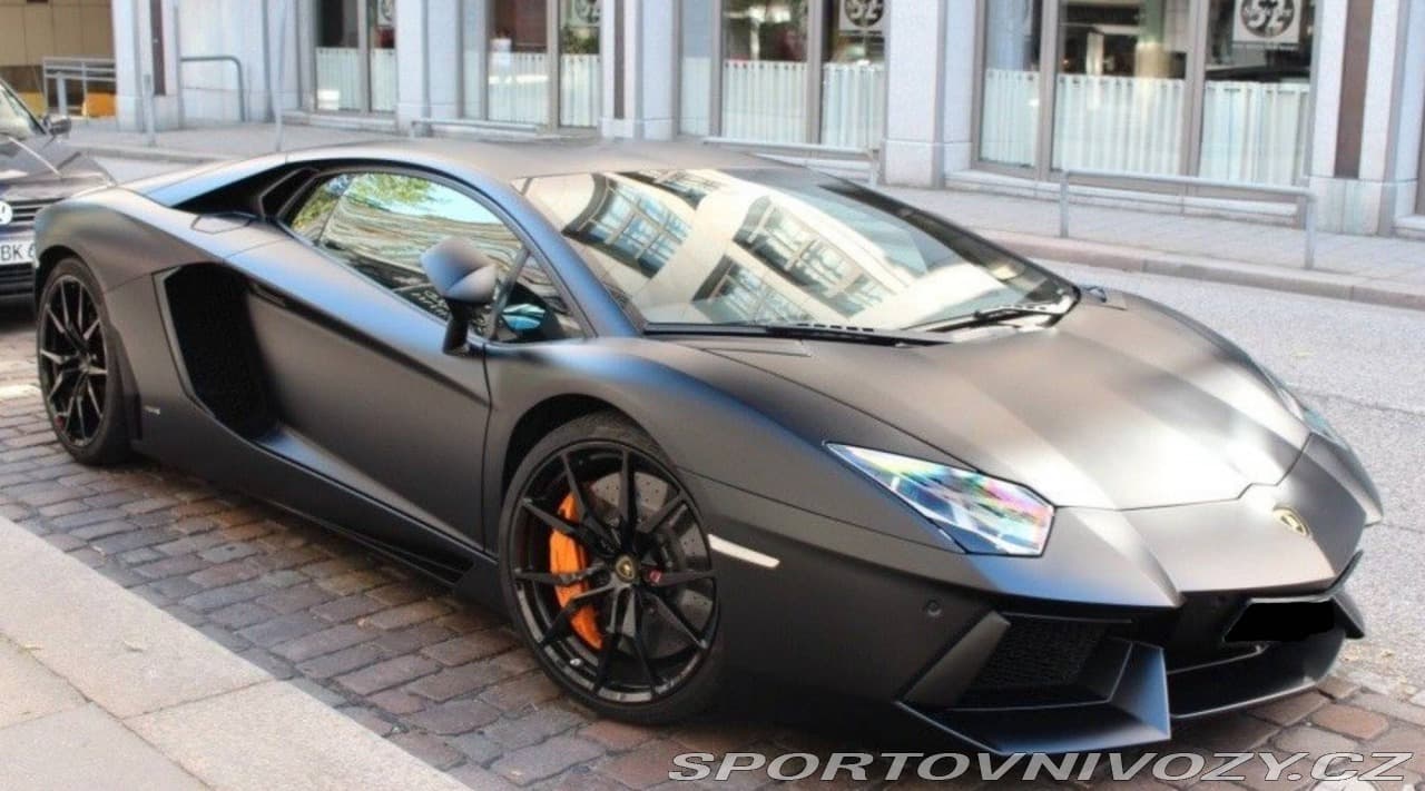 2011 Lamborghini AVENTADOR