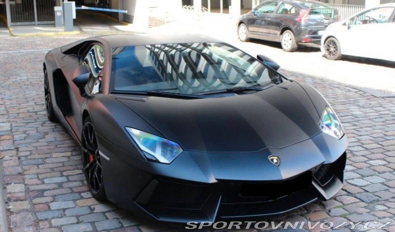 2011 Lamborghini AVENTADOR - 5