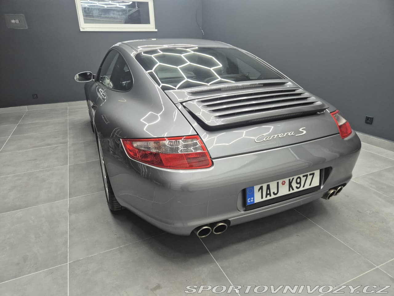 2005 Porsche 911 - 10