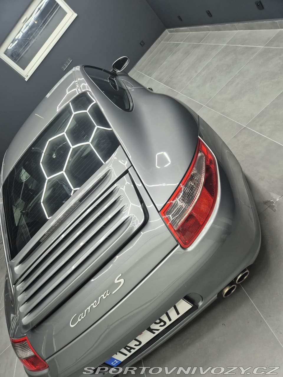 2005 Porsche 911 - 12