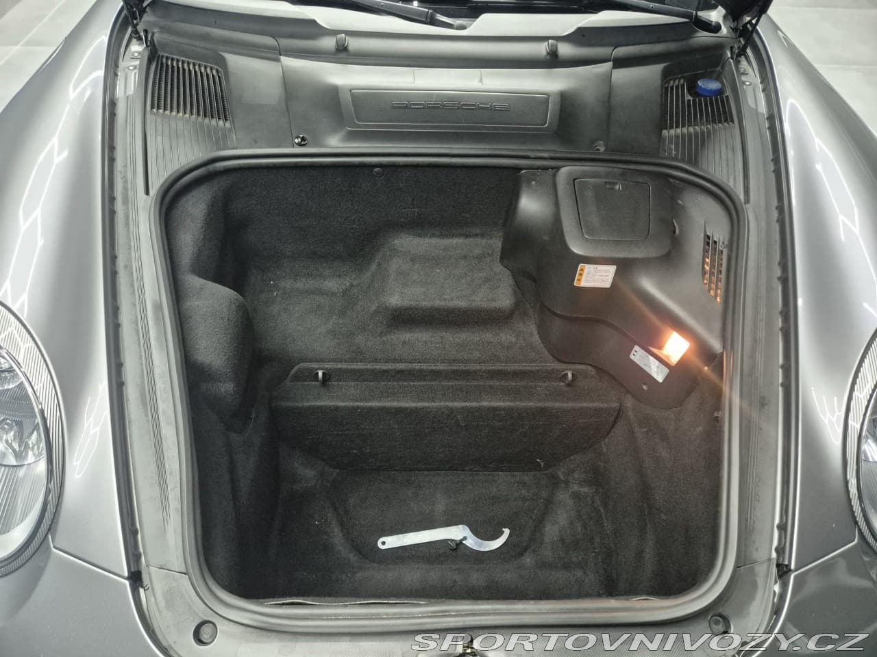 2005 Porsche 911 - 17