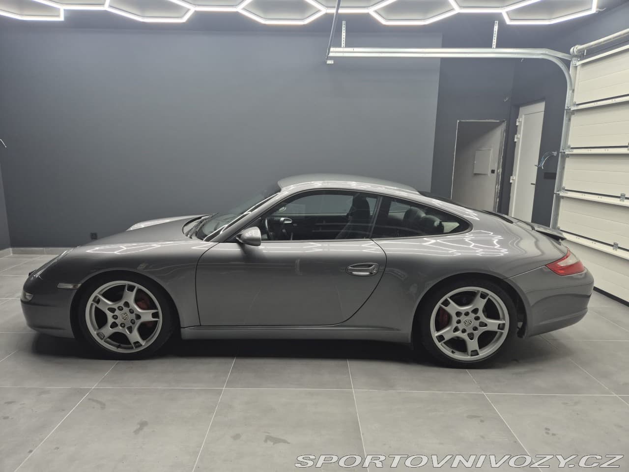 2005 Porsche 911 - 7