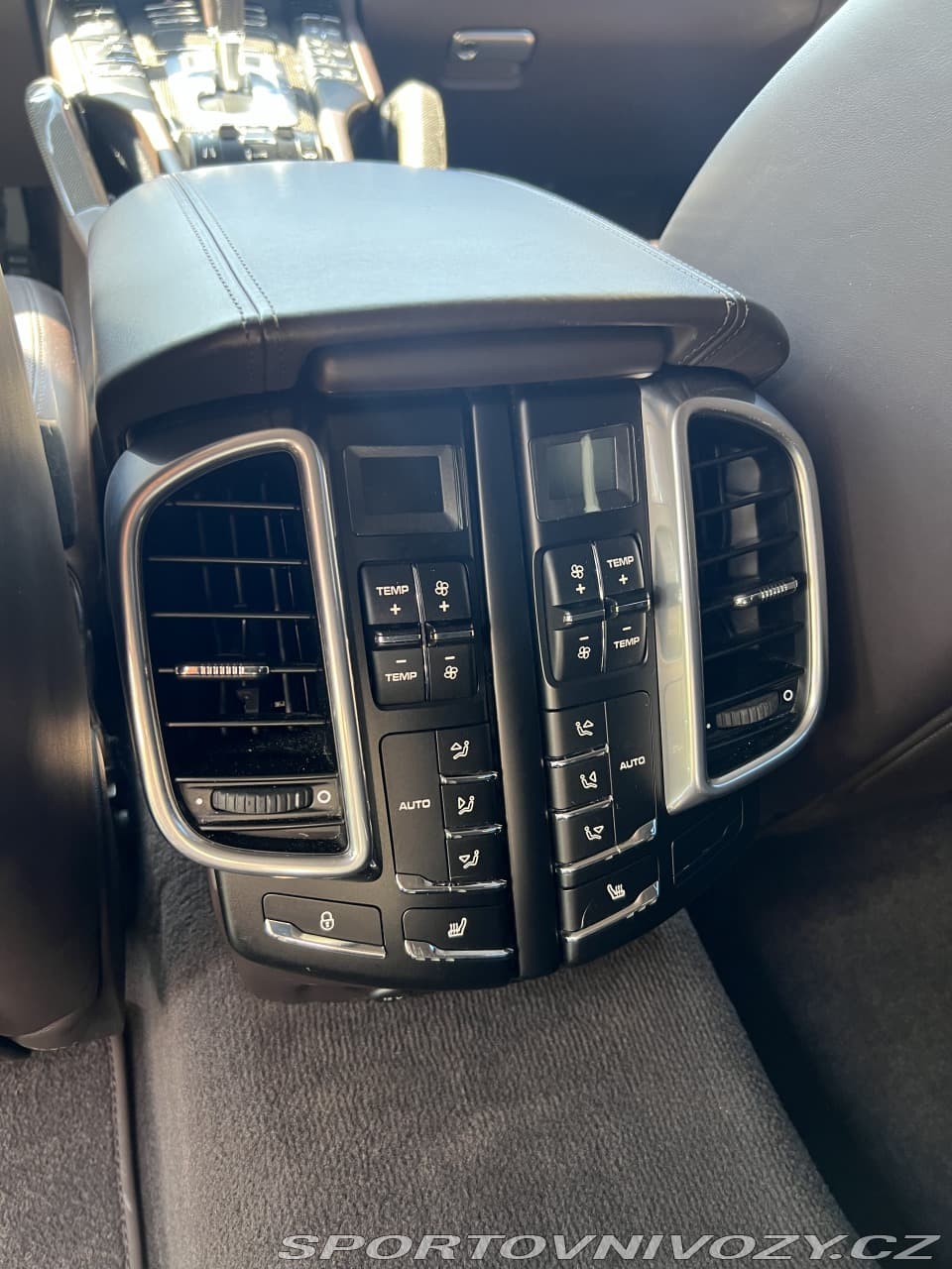 2013 Porsche CAYENNE - 14