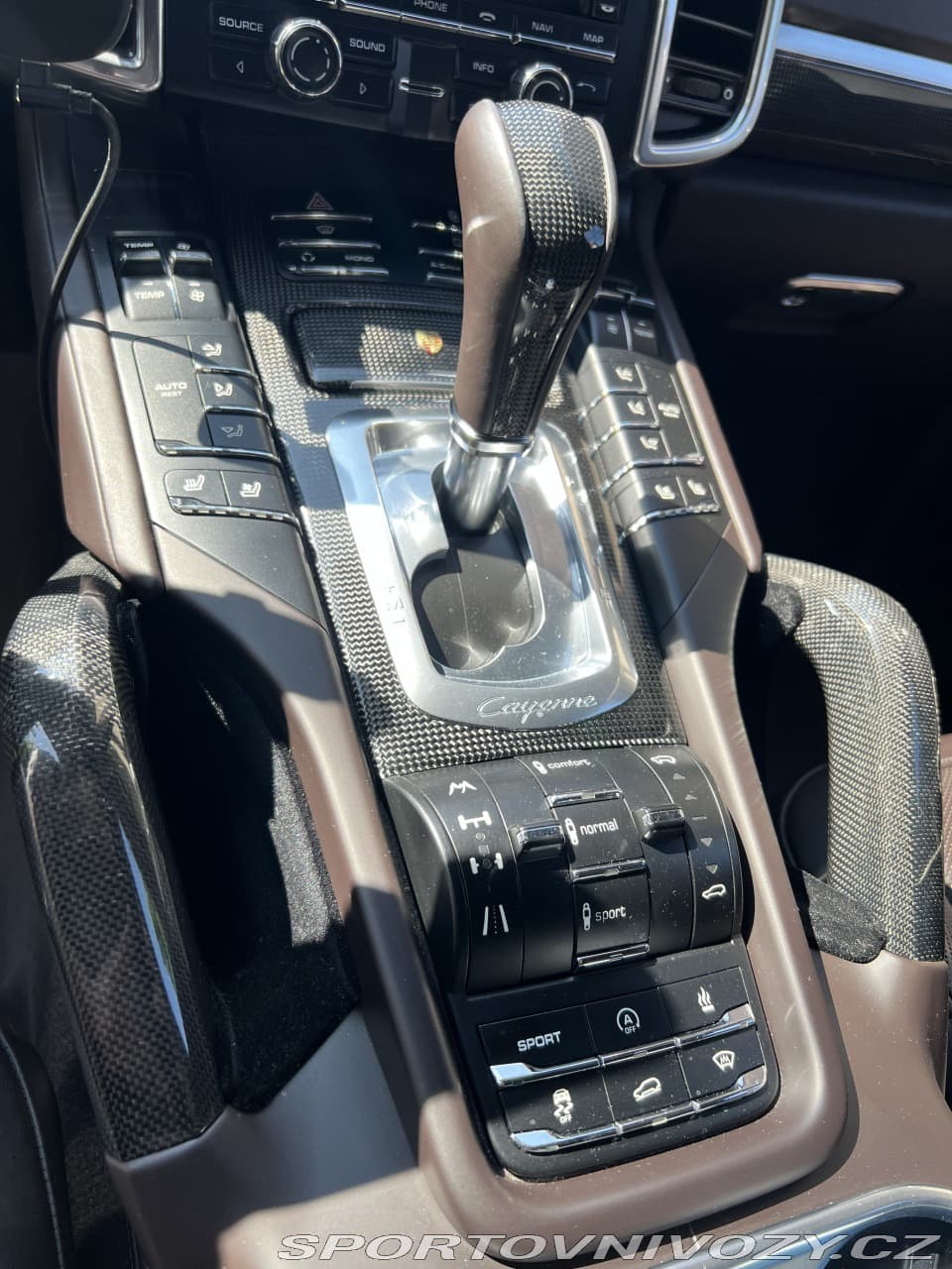 2013 Porsche CAYENNE - 17