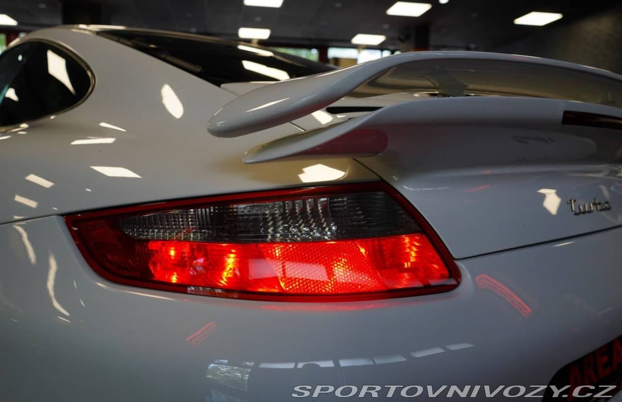 2007 Porsche 911 - 11