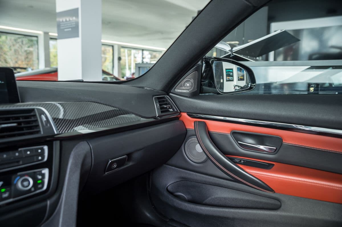 2015 BMW M4 - 11