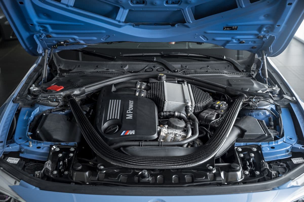 2015 BMW M4 - 18