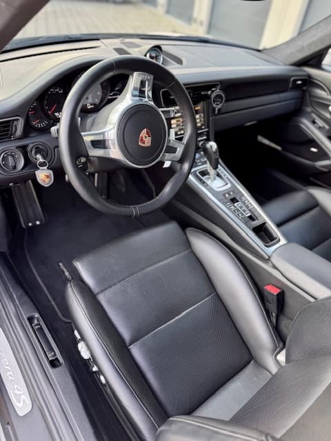 2013 Porsche 911 - 5