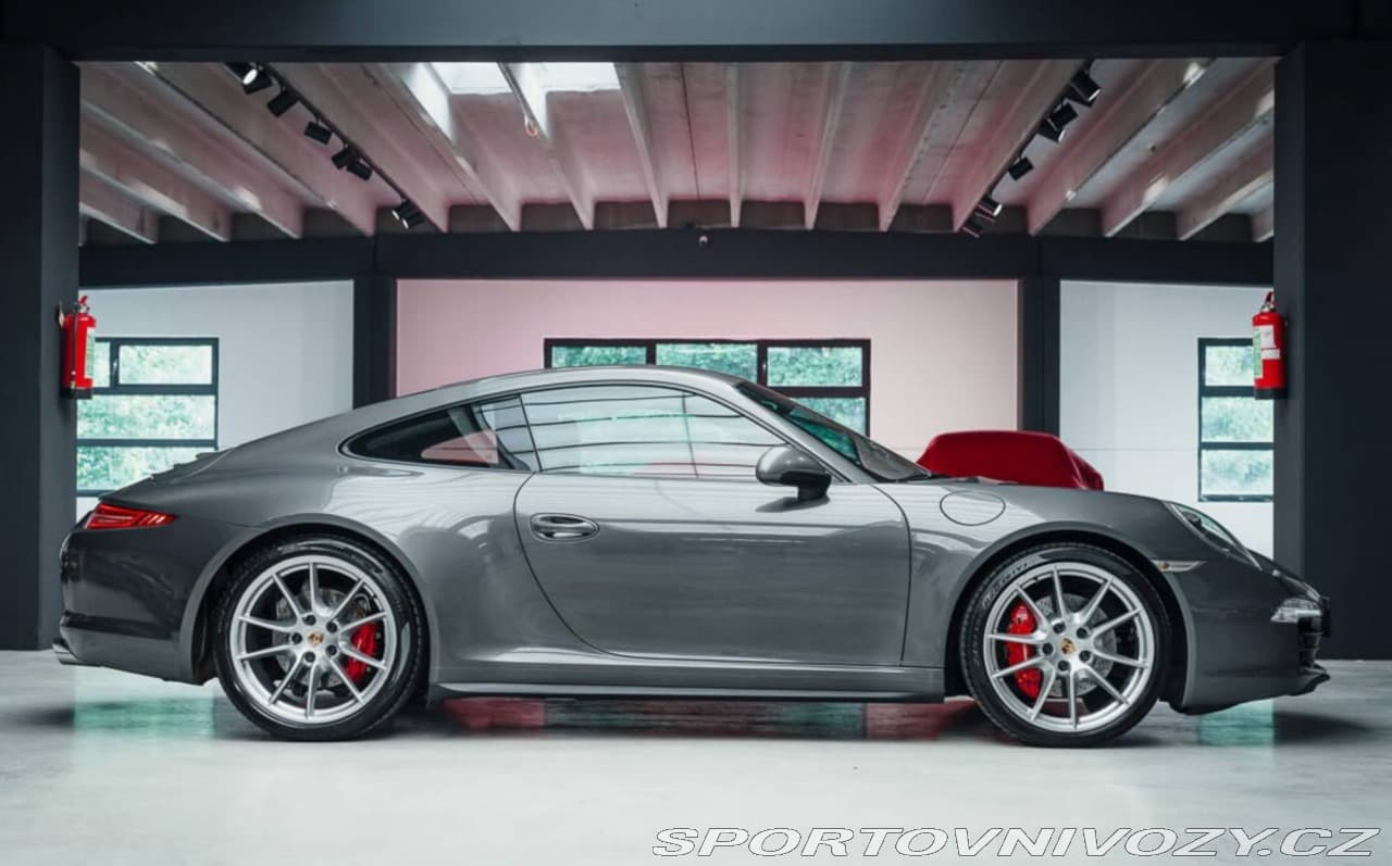 2013 Porsche 911 - 5