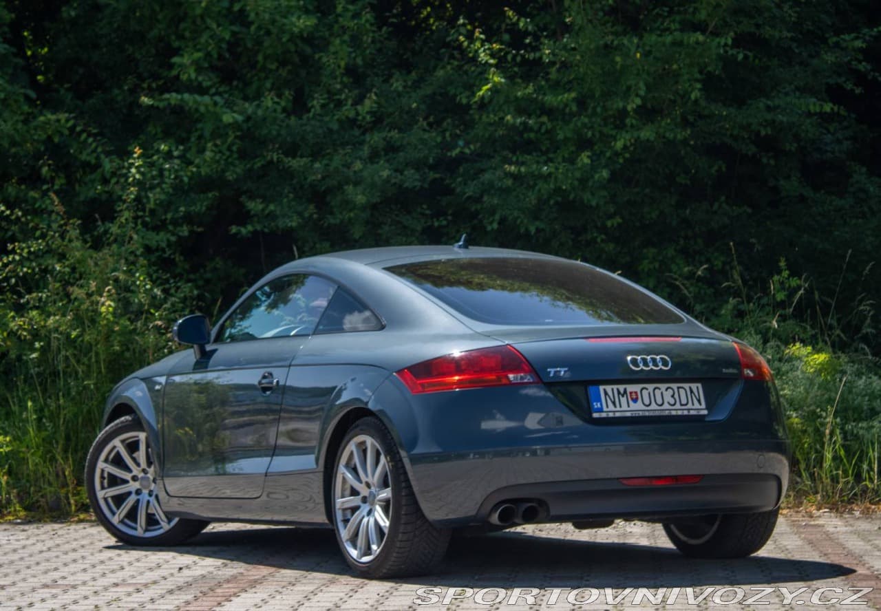 2009 Audi TT - 19