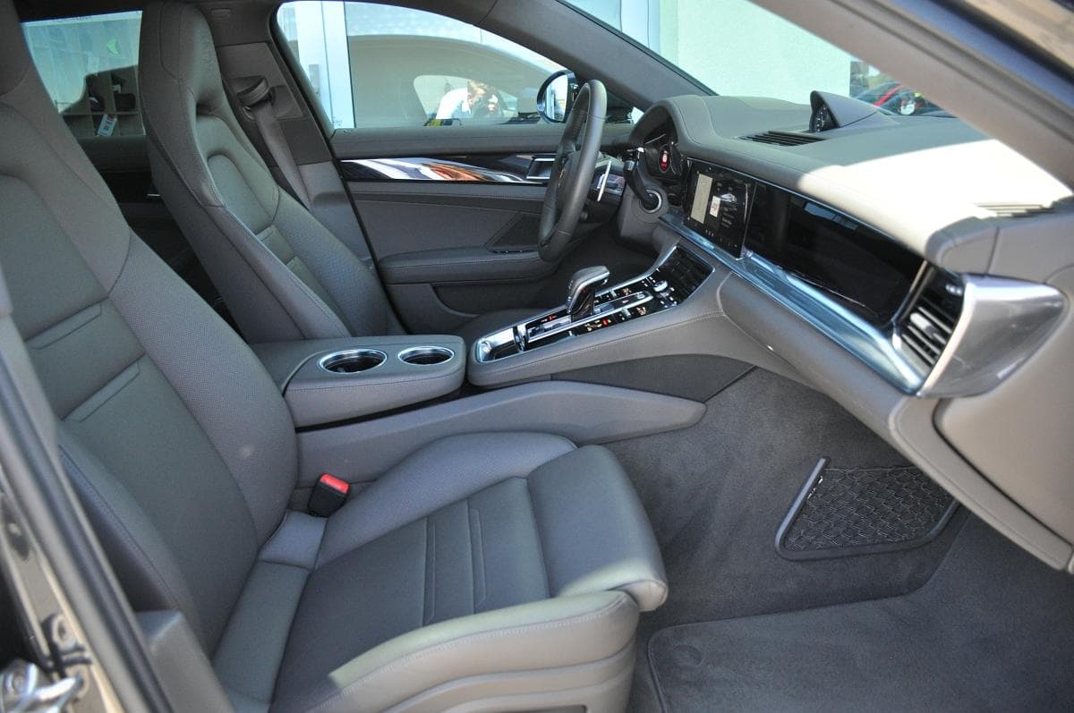 2022 Porsche PANAMERA - 17