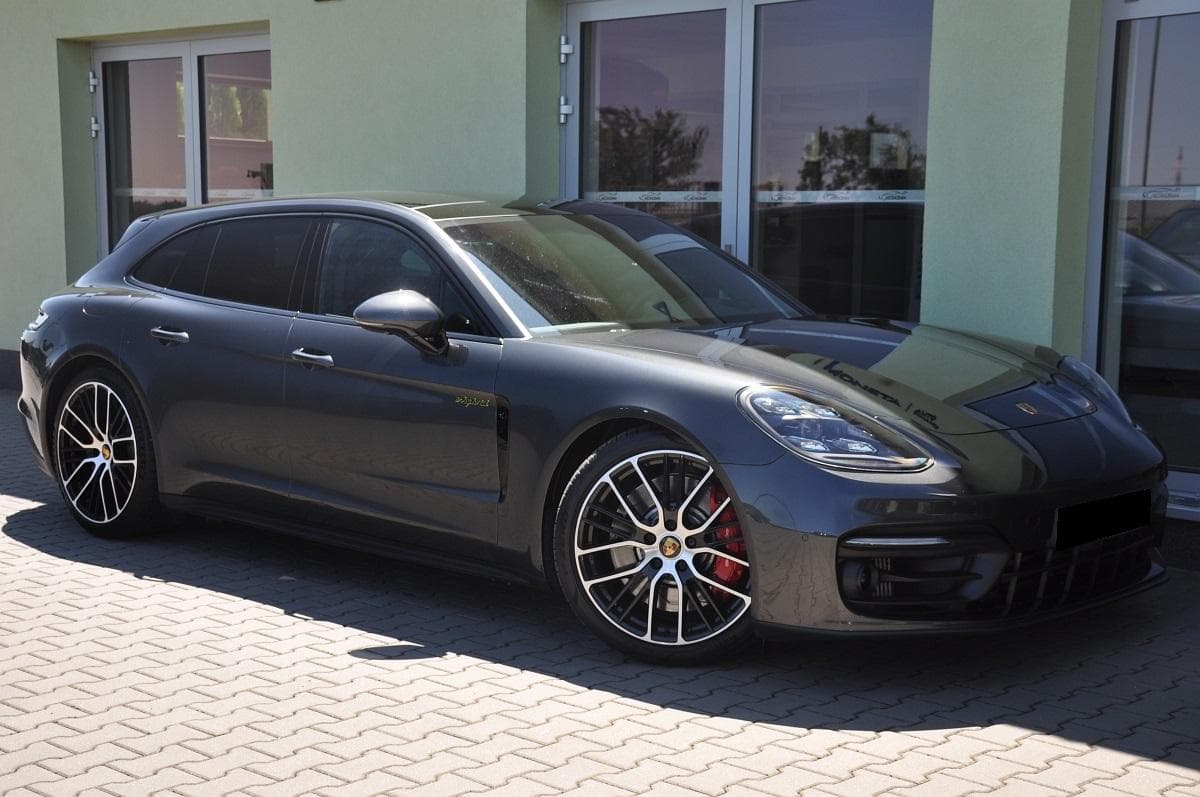 2022 Porsche PANAMERA - 2