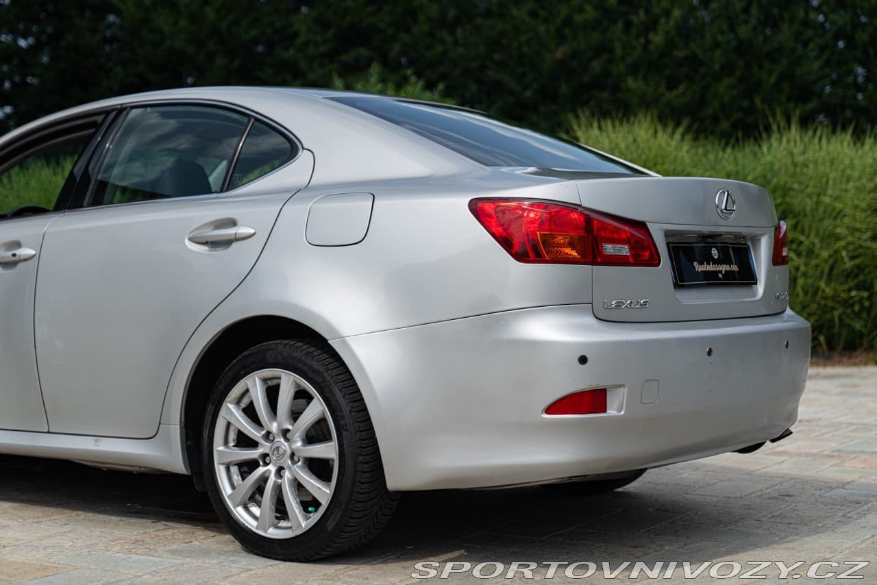 2006 Lexus IS - 10