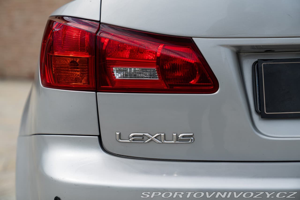 2006 Lexus IS - 12