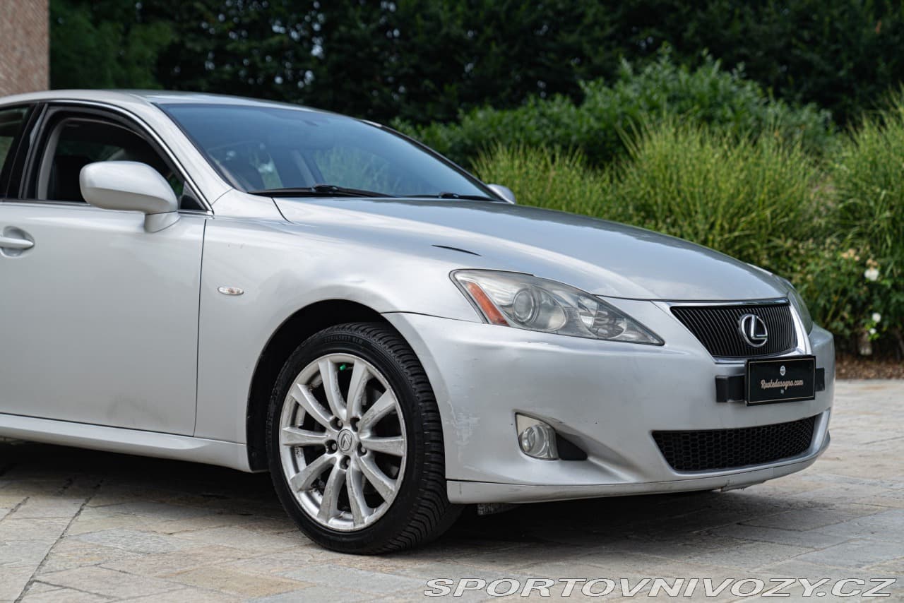 2006 Lexus IS - 9