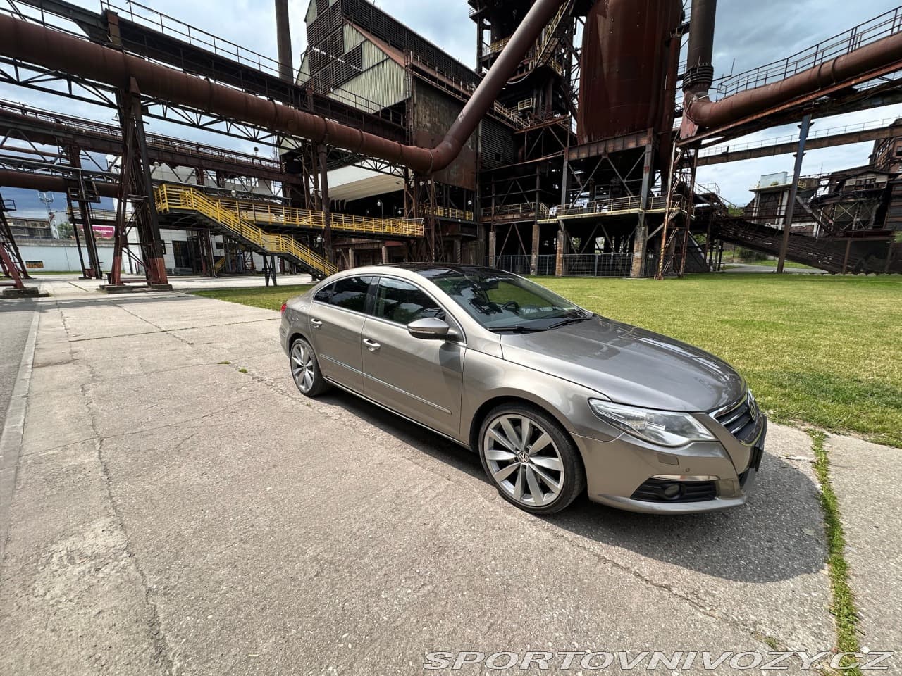 2009 Volkswagen PASSAT CC - 11