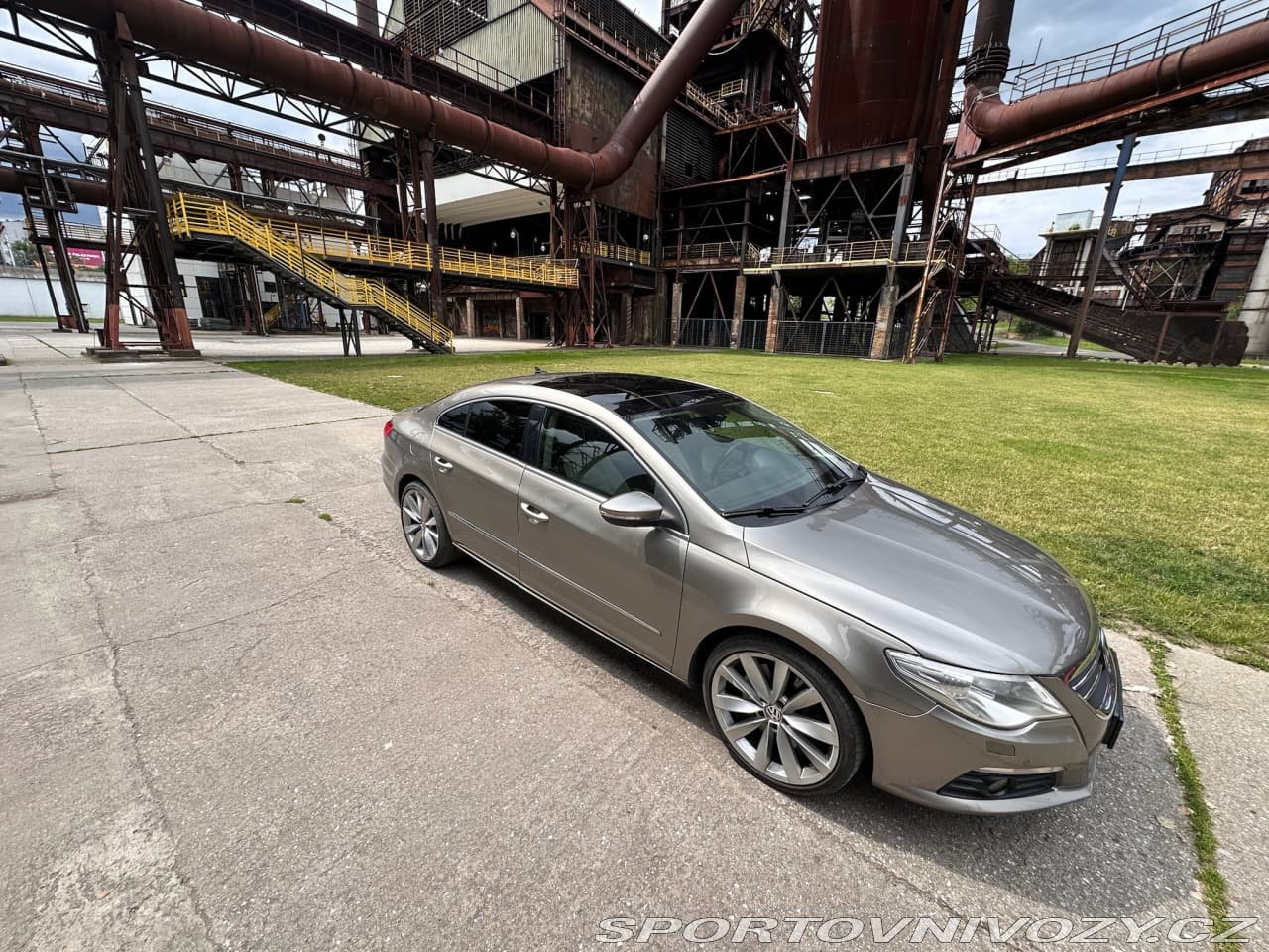 2009 Volkswagen PASSAT CC - 13
